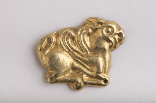 Greifikujulised kuldnaastud 4.-3. sajandist eKr